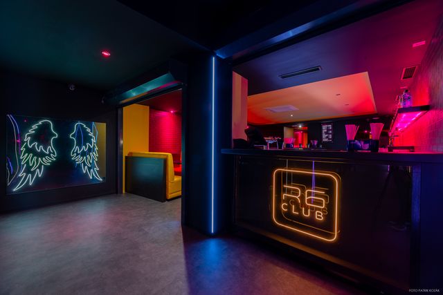 Bar s logem klubu